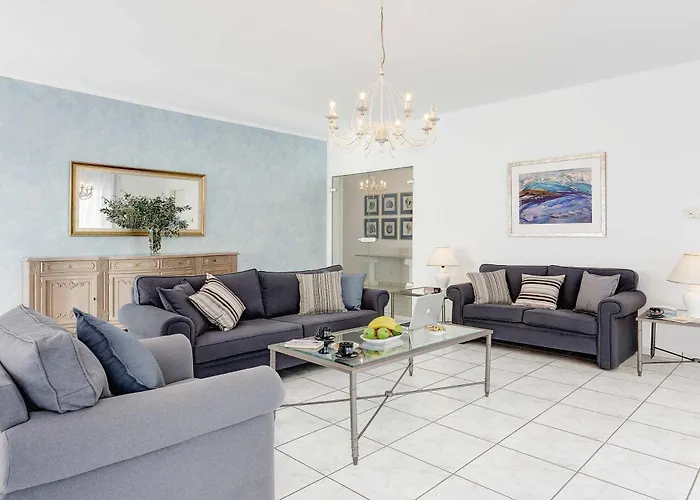 Polymnia Villa Kaligata